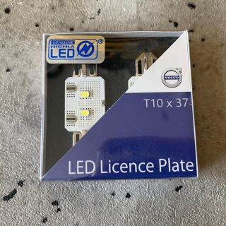 ボルボ(Volvo)のVOLVO ボルボ純正 ナンバーLED T10×37 2個入り 新品 未使用品(車種別パーツ)