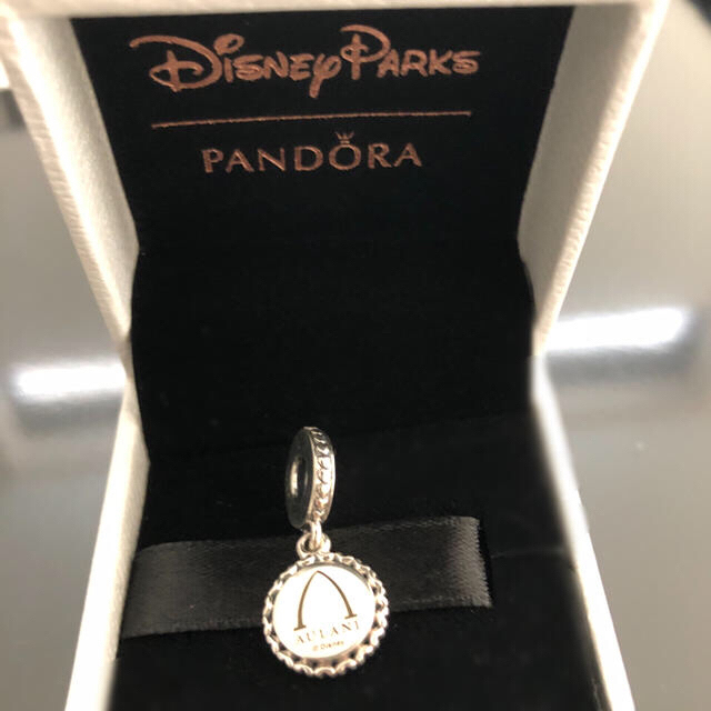 Disney(ディズニー)の【再値下げ】PANDORA パンドラ アウラニ ディズニーリゾート限定 オル レディースのアクセサリー(チャーム)の商品写真