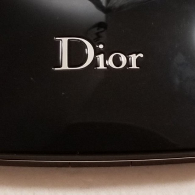 Dior(ディオール)の残量7割程度ディオールサンククルール コスメ/美容のベースメイク/化粧品(アイシャドウ)の商品写真