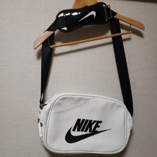 ナイキ(NIKE)のNIKEショルダーバッグ(ショルダーバッグ)