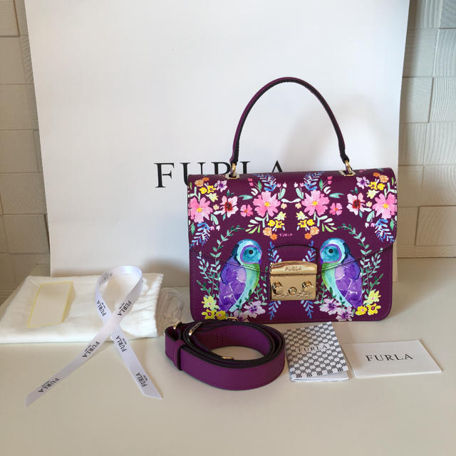 フルラ FURLA メトロポリス (大きめ)