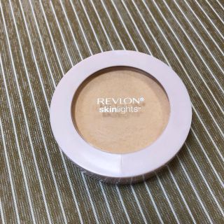 レブロン(REVLON)のレブロン スキンライト パウダー 101(フェイスパウダー)