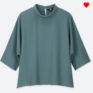 ユニクロ(UNIQLO)の最終値下げ！【新品未使用】UNIQLO タグ付き ドレープブラウス　　 (シャツ/ブラウス(長袖/七分))