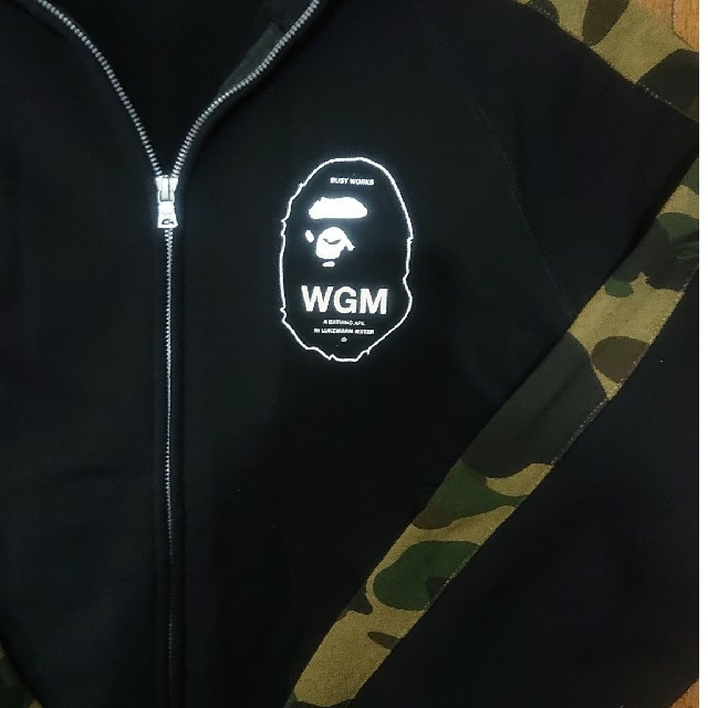 A BATHING APE(アベイシングエイプ)のA BATHING APE  フルジップ パーカーカモ Msize メンズのトップス(パーカー)の商品写真