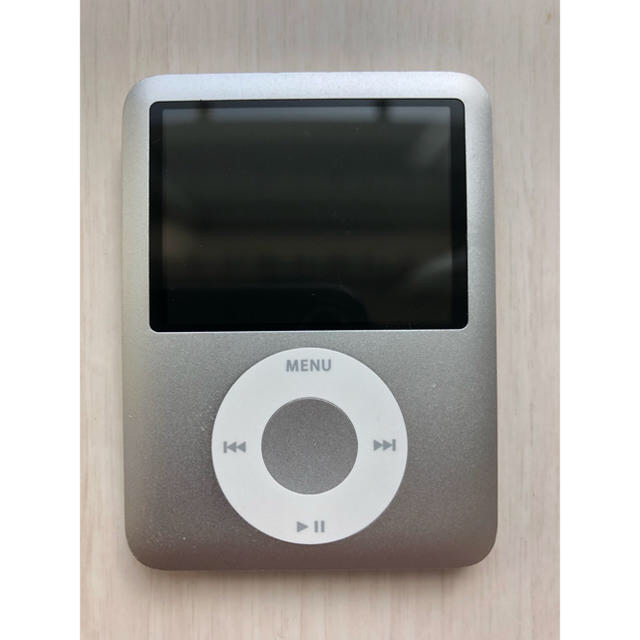 Apple(アップル)のiPod nano 第3世代 4GB ジャンク品 スマホ/家電/カメラのオーディオ機器(ポータブルプレーヤー)の商品写真