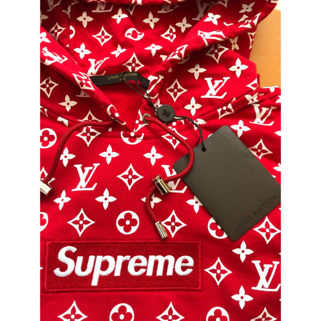 LOUIS VUITTON(ルイヴィトン)の新品未使用 supreme  louis vuitton ボックスロゴ パーカー メンズのトップス(パーカー)の商品写真