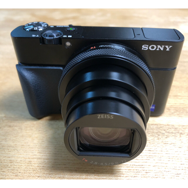 SONY(ソニー)のソニー SONY RX100M6美品（純正グリップ、1年保証） スマホ/家電/カメラのカメラ(コンパクトデジタルカメラ)の商品写真