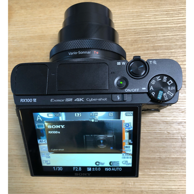 SONY(ソニー)のソニー SONY RX100M6美品（純正グリップ、1年保証） スマホ/家電/カメラのカメラ(コンパクトデジタルカメラ)の商品写真