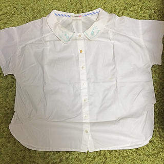 プードゥドゥ(POU DOU DOU)のpoudoudou 半袖白ブラウス(シャツ/ブラウス(半袖/袖なし))