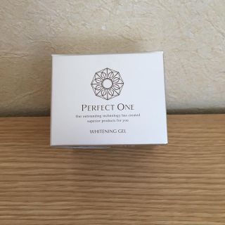 パーフェクトワン(PERFECT ONE)の🎀新品パーフェクトワン薬用ホワイトニングジェル75ｇ(オールインワン化粧品)