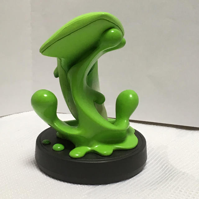 Nintendo Switch(ニンテンドースイッチ)のスプラトゥーン アミーボ イカ グリーン amiibo フィギュア エンタメ/ホビーのフィギュア(ゲームキャラクター)の商品写真