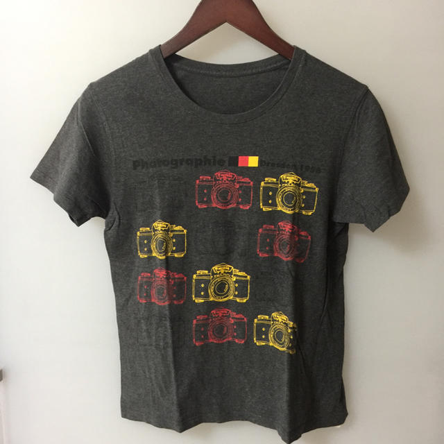 DALUC 半袖 Tシャツ グレー xsサイズ カメラ レディースのトップス(Tシャツ(半袖/袖なし))の商品写真