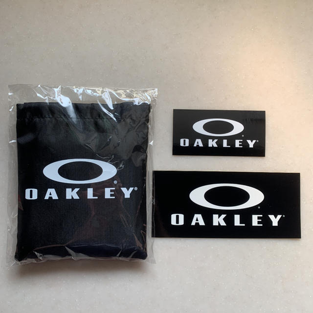 Oakley(オークリー)の専用ページ ❁﻿ オークリー ❁﻿ エコバッグ・ステッカーセット...♪*ﾟ スポーツ/アウトドアのゴルフ(バッグ)の商品写真