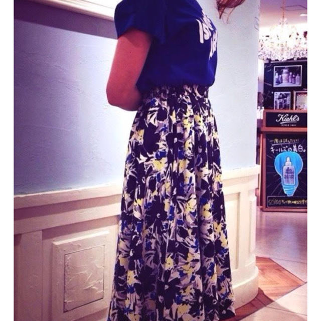 FRAY I.D(フレイアイディー)のフレイアイディー フラワーフレアスカート レディースのスカート(ひざ丈スカート)の商品写真