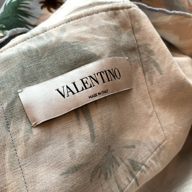 VALENTINO(ヴァレンティノ)のValentino バレンチノ ハワイアンシャツ Msize メンズのトップス(シャツ)の商品写真