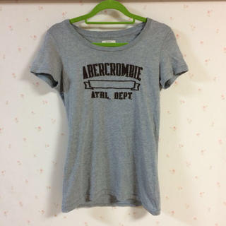 アバクロンビーアンドフィッチ(Abercrombie&Fitch)のアバクロ グレー 半袖 Tシャツ S(Tシャツ(半袖/袖なし))