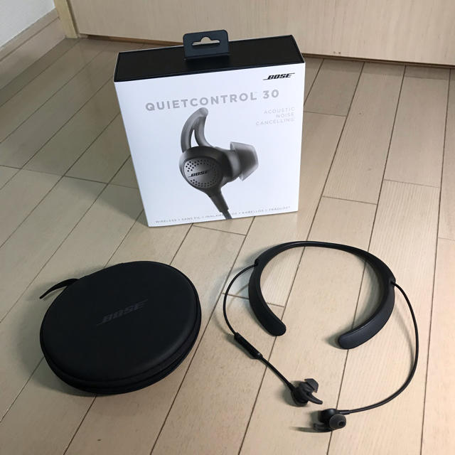 BOSE QuietControl 30　ワイヤレスイヤホンノイズキャンセリングヘッドフォン/イヤフォン