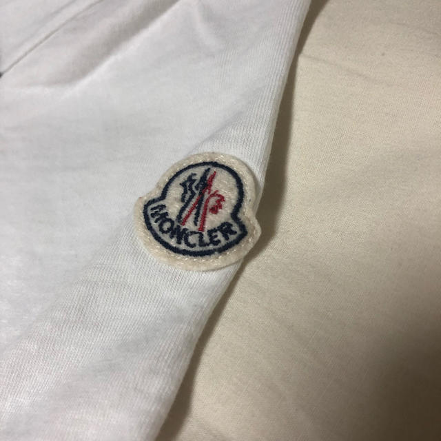 MONCLER(モンクレール)のモンクレール ワッペン Tシャツ L メンズのトップス(Tシャツ/カットソー(半袖/袖なし))の商品写真