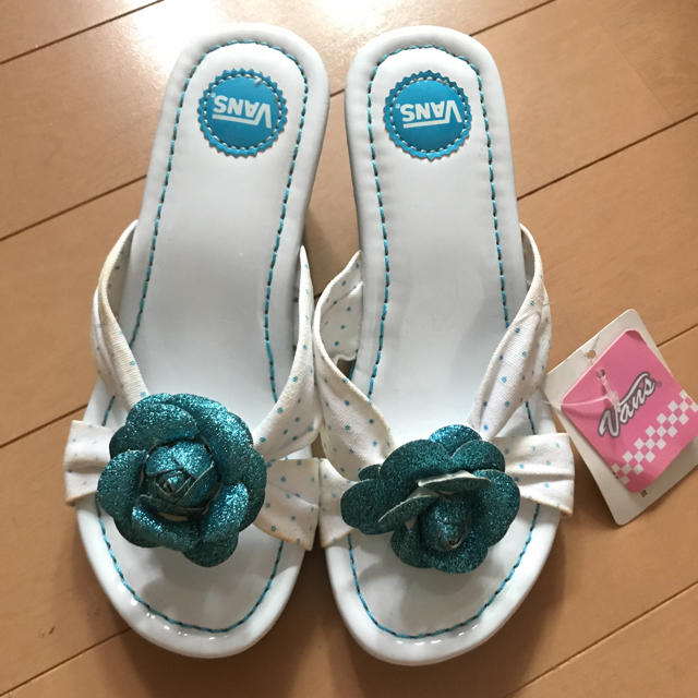 VANS(ヴァンズ)のVANS☆☆サンダル☆17cm〜18cm☆女の子☆バンズ☆キッズ☆子供☆ミュール キッズ/ベビー/マタニティのキッズ靴/シューズ(15cm~)(サンダル)の商品写真