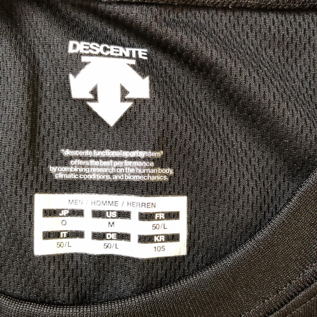 DESCENTE(デサント)のウェアー スポーツ/アウトドアのゴルフ(ウエア)の商品写真