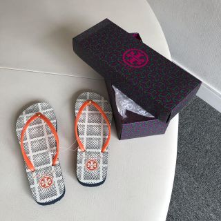 トリーバーチ(Tory Burch)のTORY BURCH Thin Flip Flop   ビーチサンダル 未使用(ビーチサンダル)