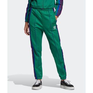 adidas - 【TWICEモモ着用 】adidas ジャージ 緑 花柄の通販 by adidas - 【TWICEモモ着用 】adidas ジャージ 緑 花柄の通販 by
