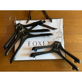 フォクシー(FOXEY)のFOXEY ハンガー 10本セット(押し入れ収納/ハンガー)