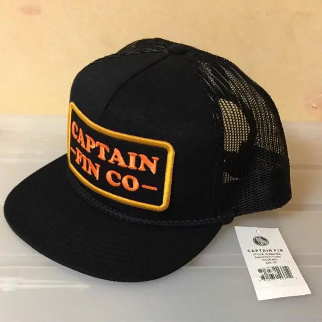 Ron Herman(ロンハーマン)のキャプテンフィン トラッカー キャップ 黒 テンダーロイン メンズの帽子(キャップ)の商品写真