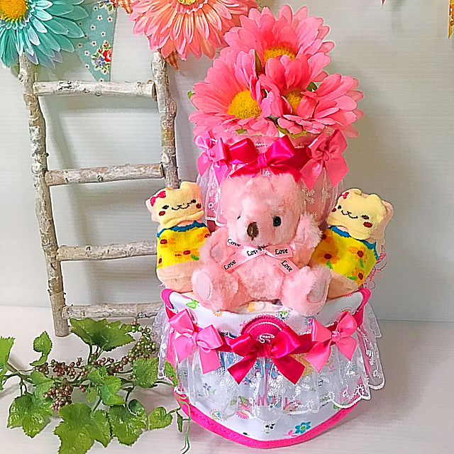 ht☆23様・おむつケーキ・2段・女の子・ピンク ハンドメイドのキッズ/ベビー(その他)の商品写真