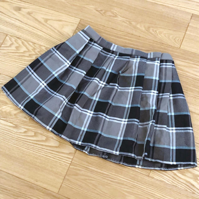 破格！お買い得 制服 チェックスカート 2着セット おまけ付き！ レディースのスカート(ミニスカート)の商品写真