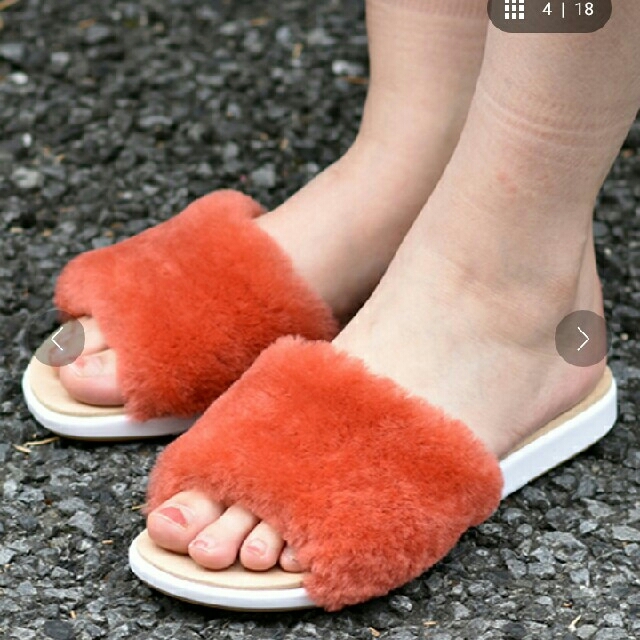 EMU(エミュー)の新品未使用 EMU日本現物モデル ファーサンダル レディースの靴/シューズ(サンダル)の商品写真