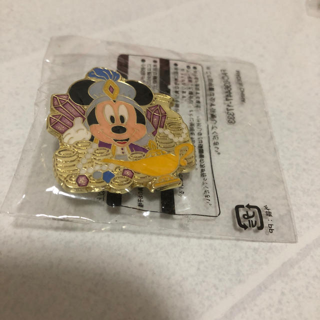 Disney(ディズニー)のディズニー ピンバッチ エンタメ/ホビーのアニメグッズ(バッジ/ピンバッジ)の商品写真