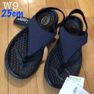 クロックス(crocs)の新品 クロックス ライトライド メッシュフリップ W9 25cm〜 ブラック(サンダル)