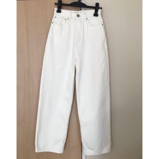 ブラックバイマウジー(BLACK by moussy)のCARMO white denim （カルモホワイトデニム）(デニム/ジーンズ)