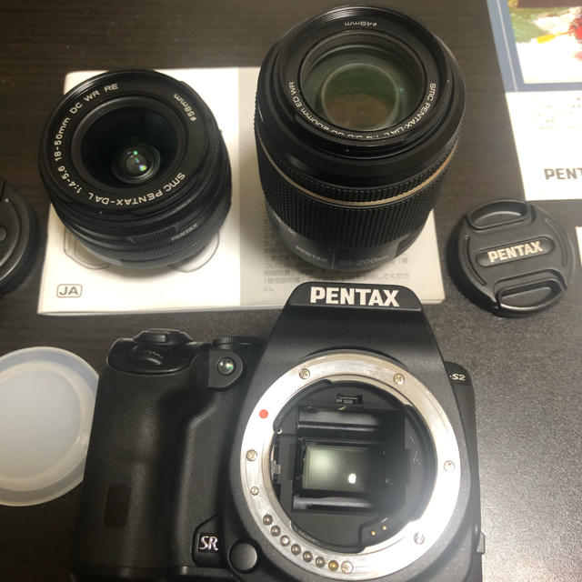 PENTAX(ペンタックス)のPENTAX  K-S2  ブラック ダブルズームキット スマホ/家電/カメラのカメラ(デジタル一眼)の商品写真