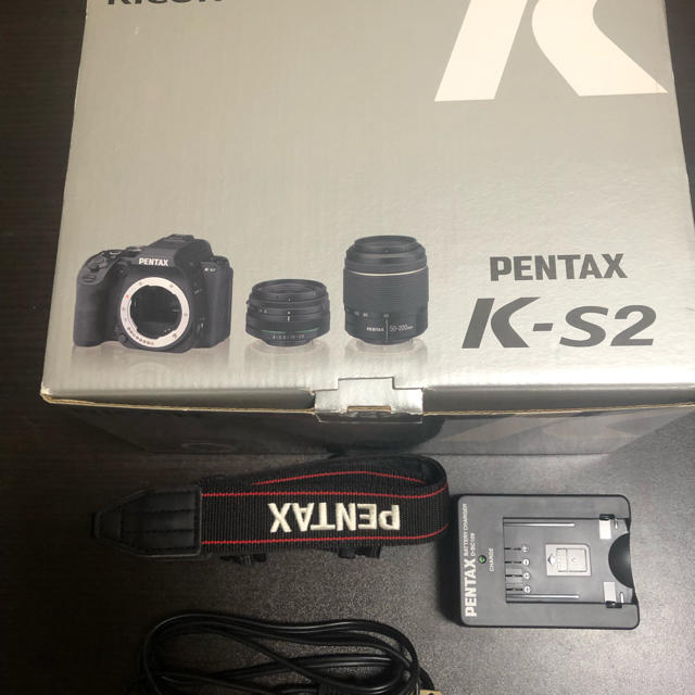 PENTAX(ペンタックス)のPENTAX  K-S2  ブラック ダブルズームキット スマホ/家電/カメラのカメラ(デジタル一眼)の商品写真