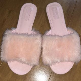 フォーエバートゥエンティーワン(FOREVER 21)の処分前値下げ❗️forever21 ファーサンダル 23cm(サンダル)