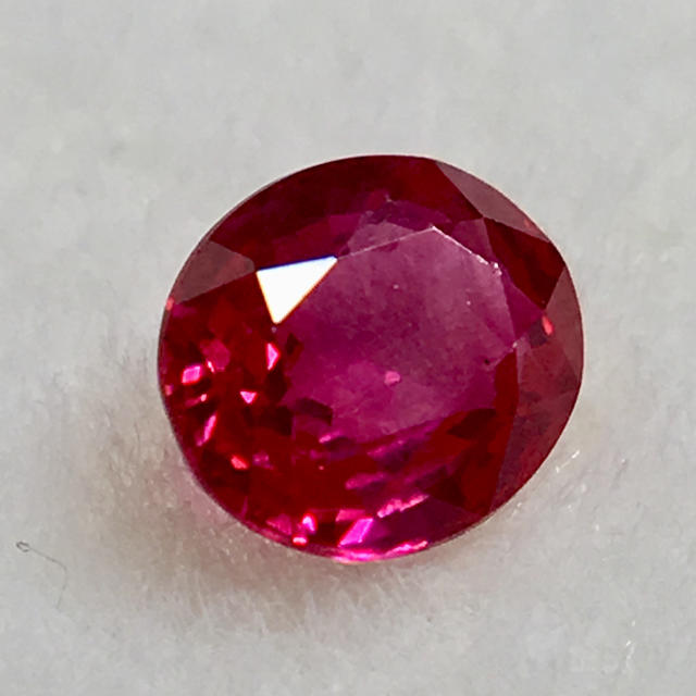 深い赤が美しい”宝石の女王” 0.3ct UP 天然 ルビー ルースの通販 深い赤が美しい”宝石の女王” 0.3ct UP 天然 ルビー ルースの通販