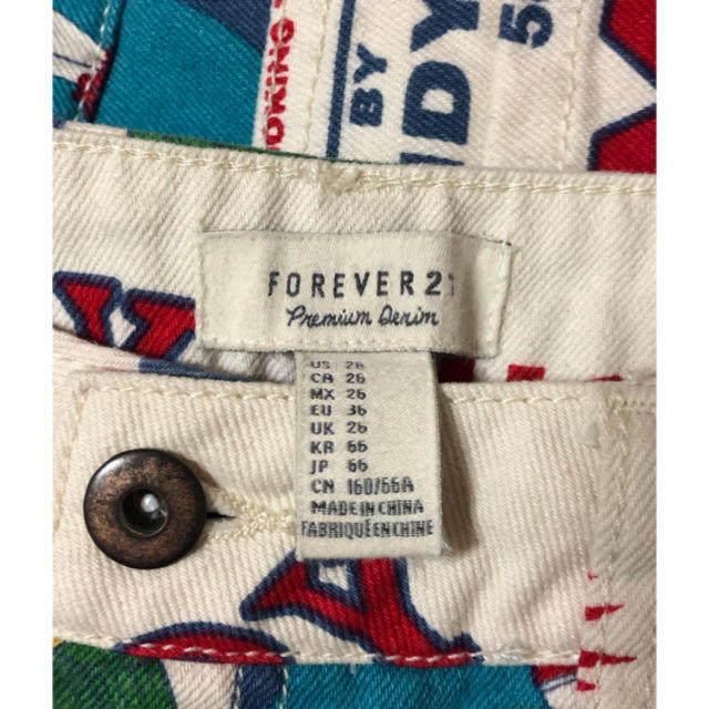 FOREVER 21(フォーエバートゥエンティーワン)のフォーエバー21 ショートパンツ レディースのパンツ(ショートパンツ)の商品写真