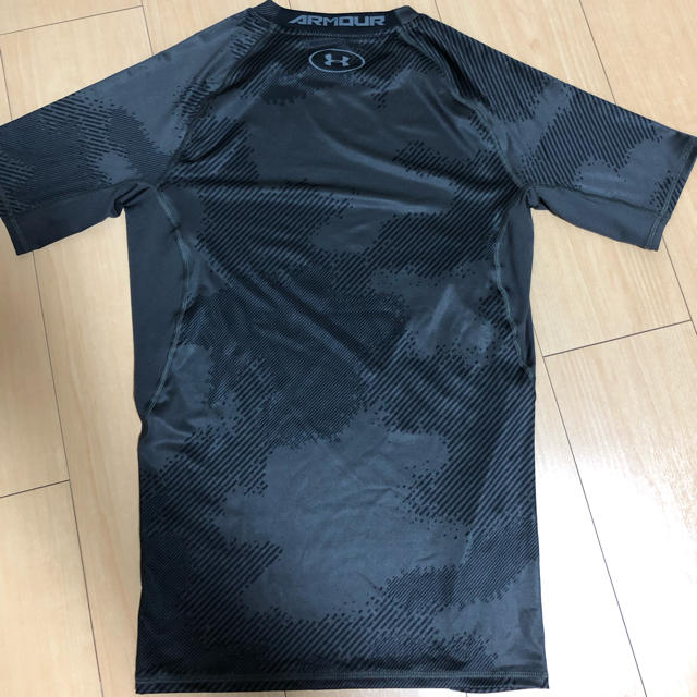 UNDER ARMOUR(アンダーアーマー)のアンダーアーマー  Tシャツ  スポーツ/アウトドアのトレーニング/エクササイズ(トレーニング用品)の商品写真