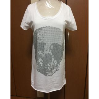 スナールエクストラ(Snarl extra)の美品♪目立つ❤️ビック スカル Ｔシャツ(^^) ゆったり ホワイト(〃ω〃)(Tシャツ(半袖/袖なし))