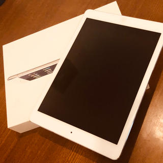 アップル(Apple)の【カッチー様用】初代 iPad Air 32GB ホワイト(タブレット)