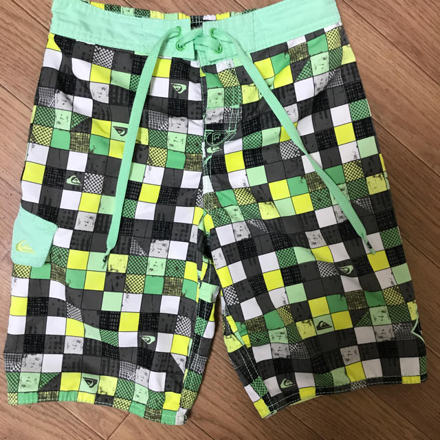 QUIKSILVER(クイックシルバー)のクイックシルバー スイムパンツ キッズ/ベビー/マタニティのキッズ服男の子用(90cm~)(水着)の商品写真