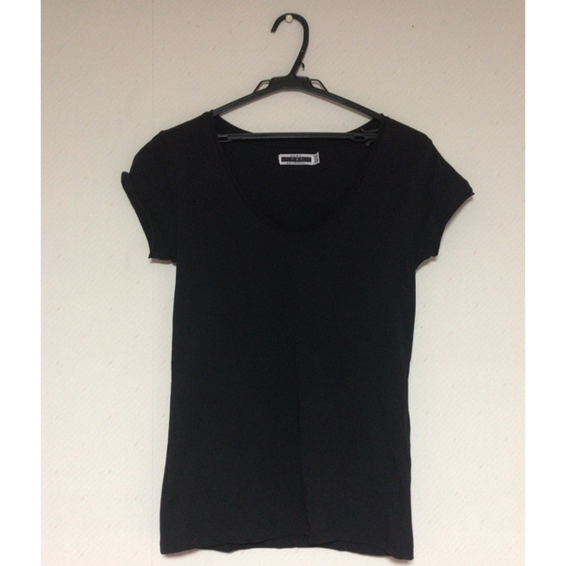 ZARA(ザラ)の☆Hiro様専用☆ZARA VネックTシャツ レディースのトップス(Tシャツ(半袖/袖なし))の商品写真