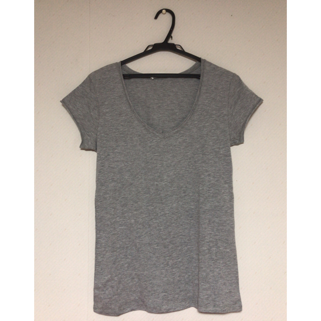 ZARA(ザラ)の☆Hiro様専用☆ZARA VネックTシャツ レディースのトップス(Tシャツ(半袖/袖なし))の商品写真