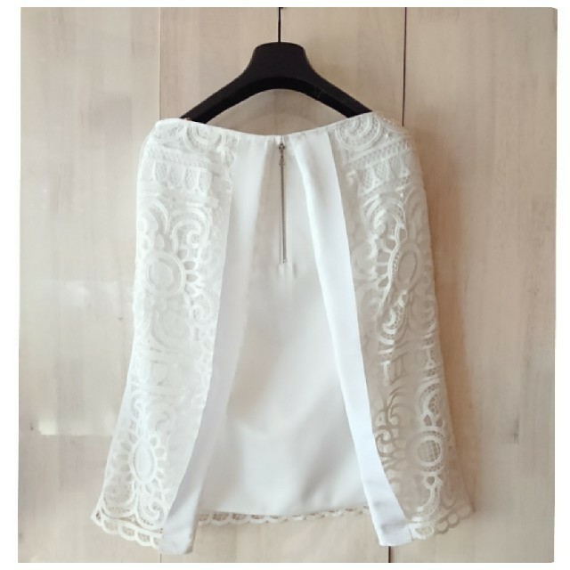 ◇幻◇希少新品 定価3.9万円 ADORE フラワーレーススカート ◇幻◇希少新品 定価3.9万円 ADORE フラワーレーススカート