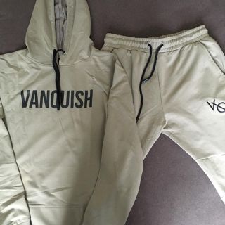 ヴァンキッシュ(VANQUISH)の最終値下げ‼️ 新品  上下セットアップVANQUISH FITNESS(トレーニング用品)