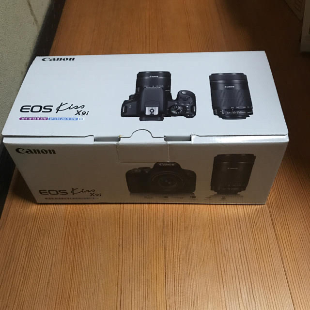 CANON EOS kiss x9i ダブルズームキット/中古美品 最低価格の 39780円