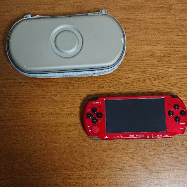 PlayStation Portable(プレイステーションポータブル)のPSP-3000 限定カラー エンタメ/ホビーのゲームソフト/ゲーム機本体(携帯用ゲーム機本体)の商品写真