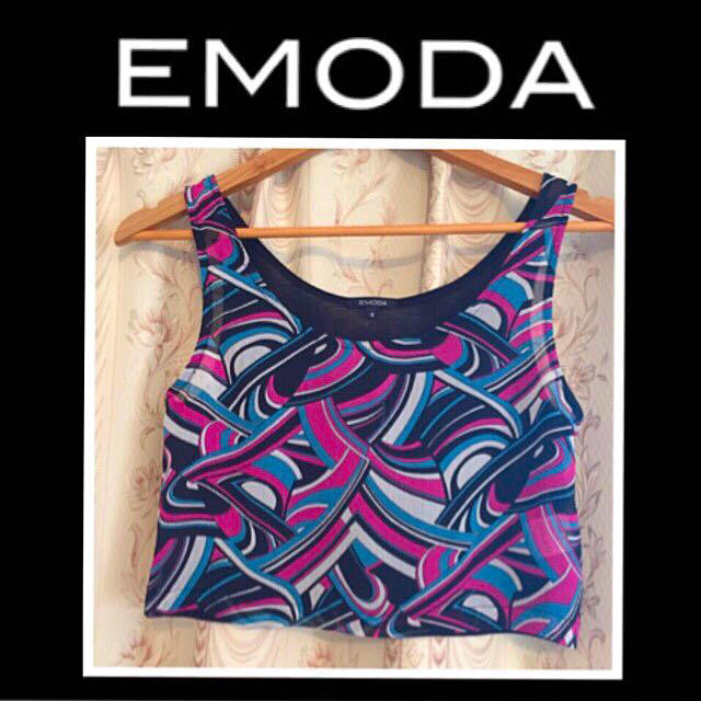 EMODA(エモダ)の♡ ショート丈 tops ♡ レディースのトップス(カットソー(半袖/袖なし))の商品写真